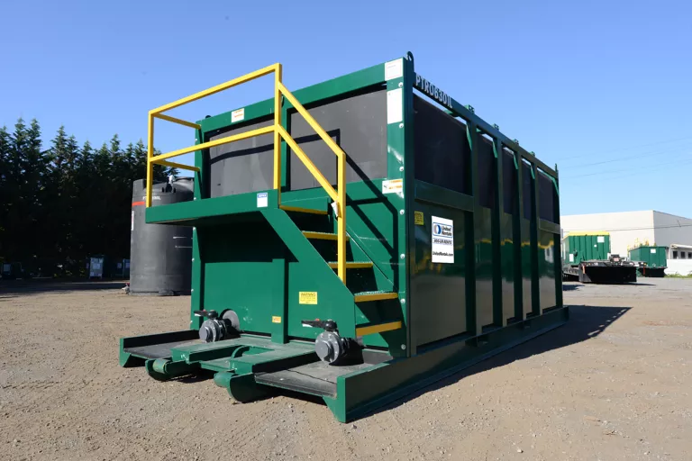 Fluid Solutions Roll-off Poly Tank