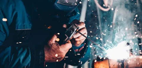 welder working